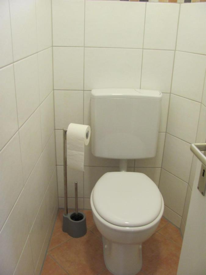 #1Gemuetliches Ruhiges Sonniges Balkonzimmer Mit Gemeinschaftsbad W-Lan Airport Nah Late Night Check In Haus Nr 9,5 Trunkelsberg Екстер'єр фото