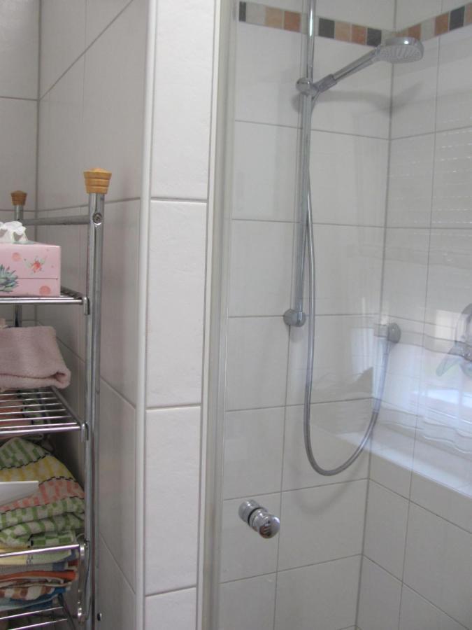 #1Gemuetliches Ruhiges Sonniges Balkonzimmer Mit Gemeinschaftsbad W-Lan Airport Nah Late Night Check In Haus Nr 9,5 Trunkelsberg Екстер'єр фото