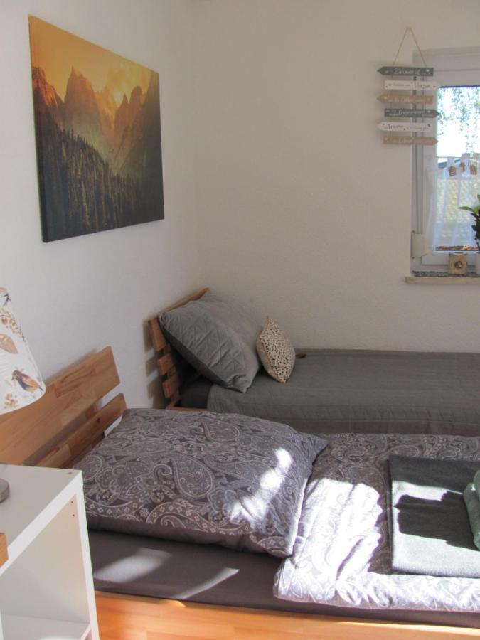 #1Gemuetliches Ruhiges Sonniges Balkonzimmer Mit Gemeinschaftsbad W-Lan Airport Nah Late Night Check In Haus Nr 9,5 Trunkelsberg Екстер'єр фото